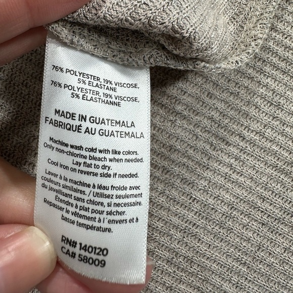 Stella & Dot asymmetrical v neck sweater size S - Picture 9 of 9